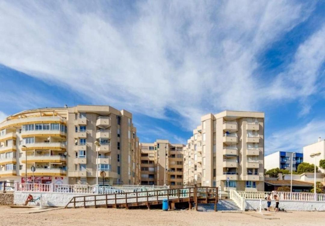 Sea View Luxury Apartment Victoria Торевьиа Экстерьер фото